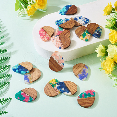 16Pcs 8 Colors Resin and Walnut Pendants RESI-TA0003-95-1