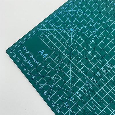 A4 Plastic Cutting Mat WG82233-01-1