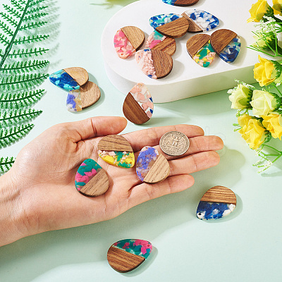 16Pcs 8 Colors Resin and Walnut Pendants RESI-TA0003-95-1