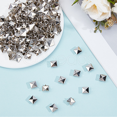 200Pcs Iron Studs Rivets IFIN-GF0001-63P-1